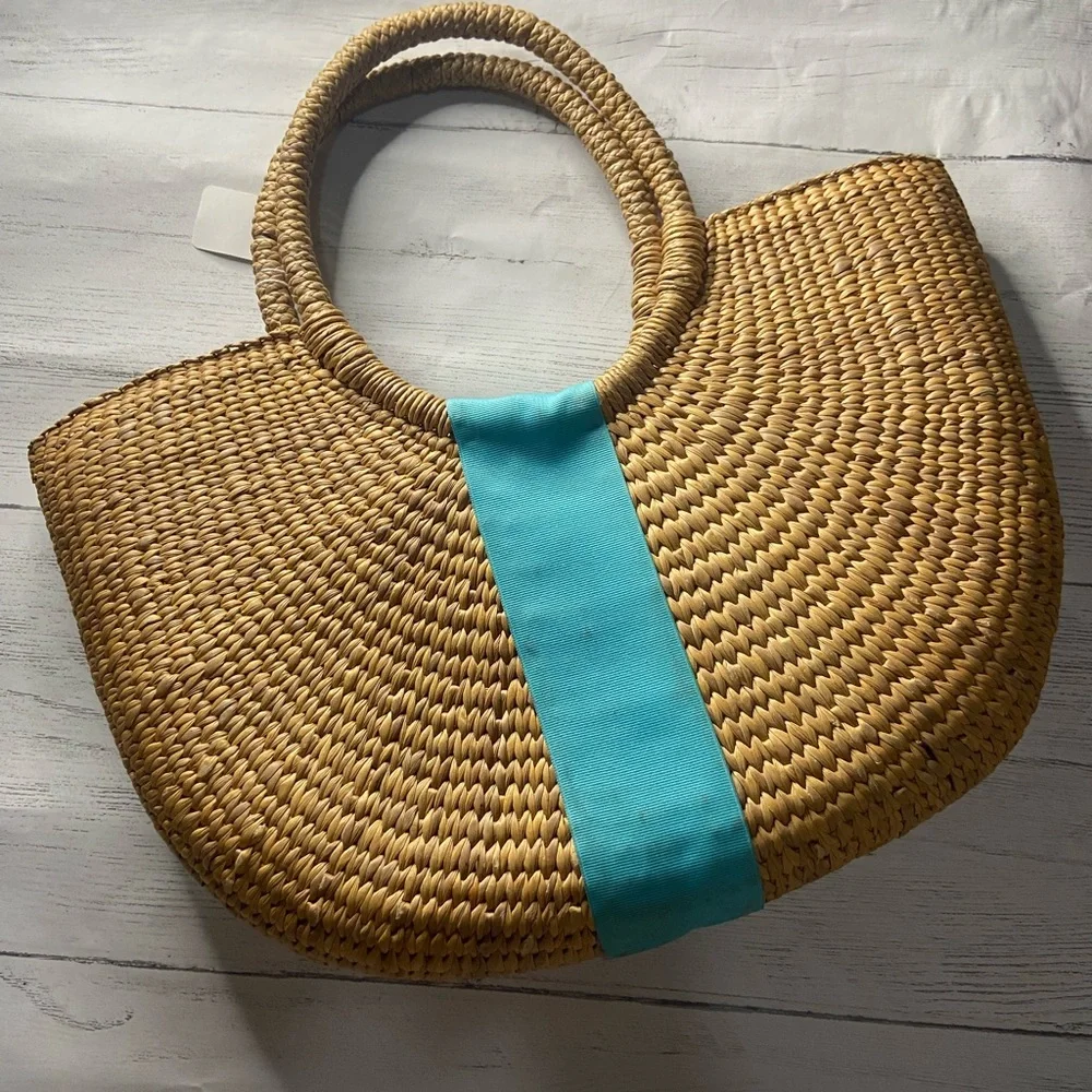 Queen Bea coastal Half moon Florida Basket/Straw Purse - Picture 5 of 5